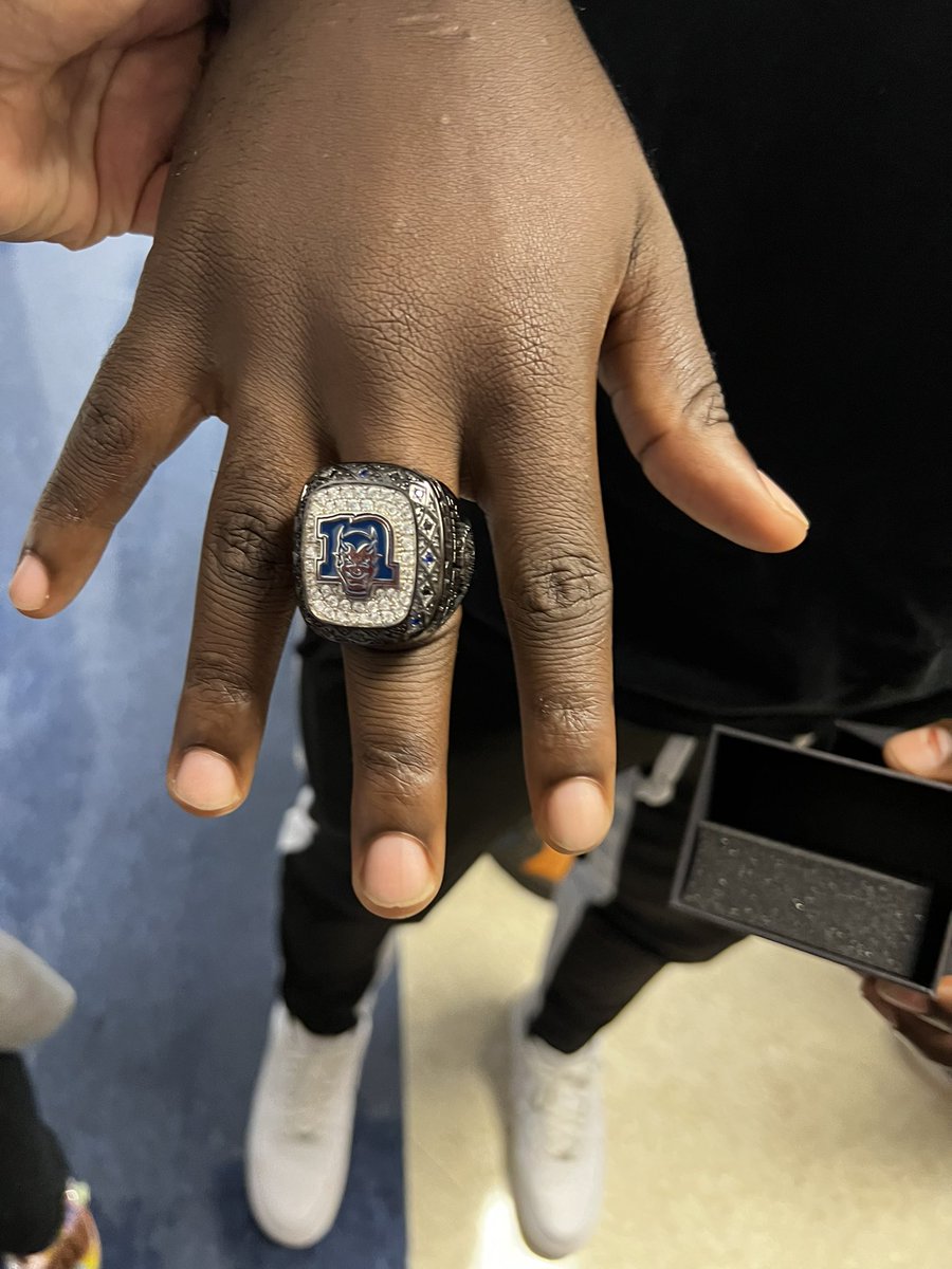BondSamarion's tweet photo. 💍 now the season is complete‼️ https://t.co/kS1WmrYwCv
