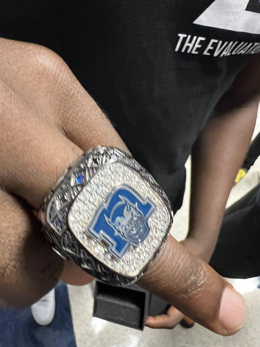 BondSamarion's tweet photo. 💍 now the season is complete‼️ https://t.co/kS1WmrYwCv