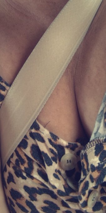 Goddess MonaLi’s pics and videos