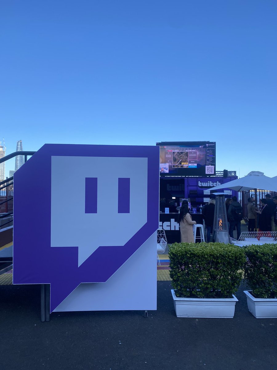 hellomisspotter's tweet image. If you’re here let me know so I can say HeyGuys! 🎡💜🌴 #AWAPAC