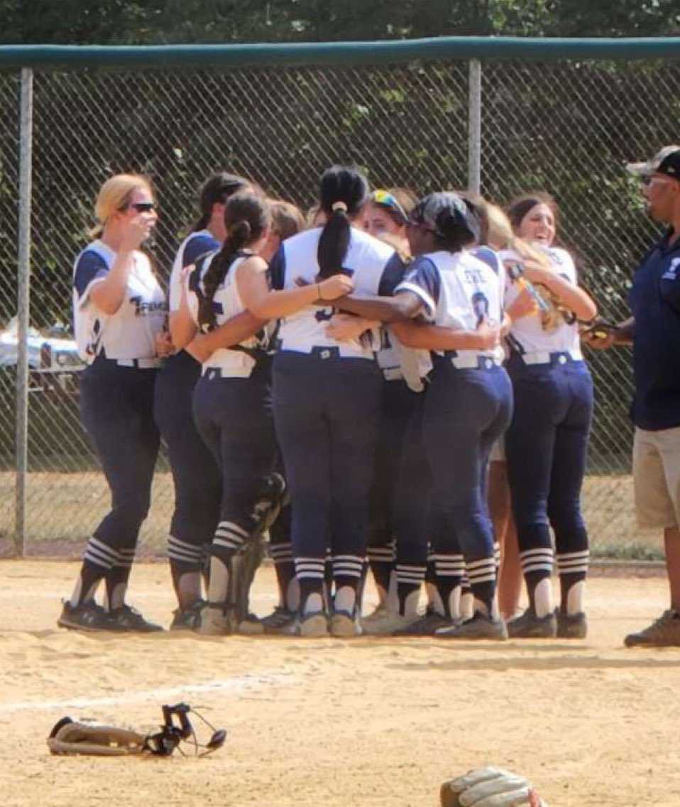 bellaaresta's tweet photo. my tremor family forever. last win with our ogs https://t.co/FjqGBY032X
