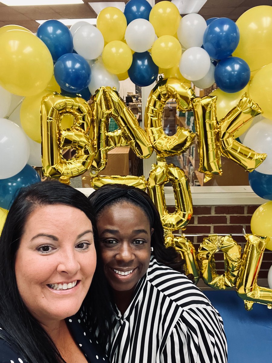 ErinSearsHCS's tweet photo. OPEN HOUSE 2023!!!💙💛💙💛 It was a great turnout at The Creek…only took 2 pictures because we were so busy! Thanks for all the support and stopping by! @Tamikaknighton @USMCGlenn @sophecpope @stormer_jessica @HenryCountyBOE #BeReadyDayOneHenry
#WCEOpenHouse https://t.co/ALhBORG7kU