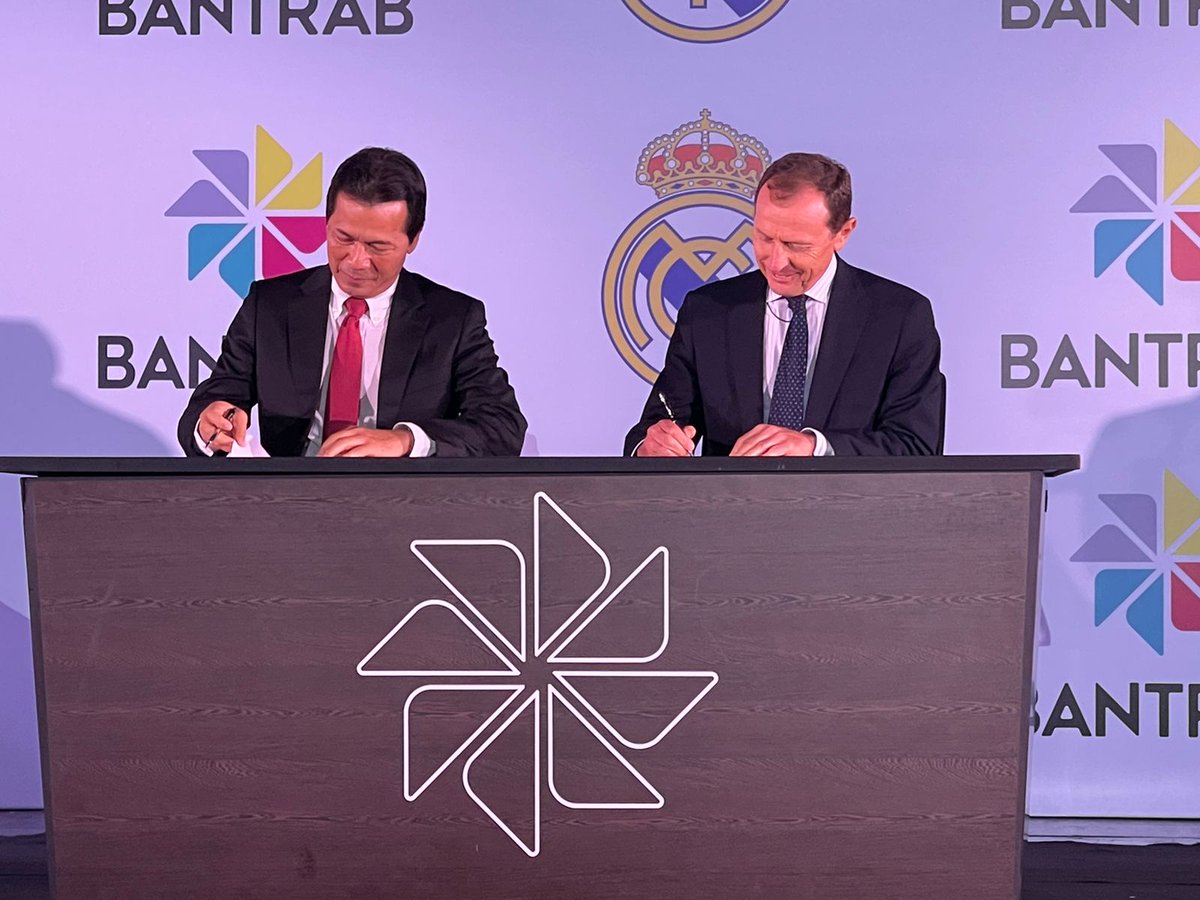 Autoridades de Bantrab y <a href="/realmadrid/">Real Madrid C.F.</a> anunciaron una alianza estratégica de tres años. Para la firma del convenio estuvo presente una leyenda madridista, Emilio Butragueño. 

#ElFutbolNosUne
#TuBienestarEsNuestroTrabajo