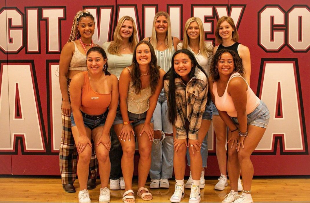 mountaingrl1001's tweet photo. Go Bryn Go! #svvb #svvbcardinals https://t.co/ZdvJChw4gV