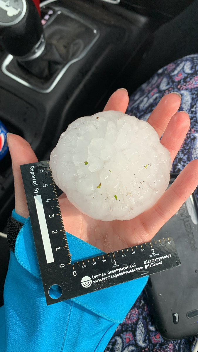 I can’t even. I panic took this without putting it in the ruler properly 😂. Tennis balls when it was NW of Markerville 17:40. They’re still coming down. Stay clear. #abstorm