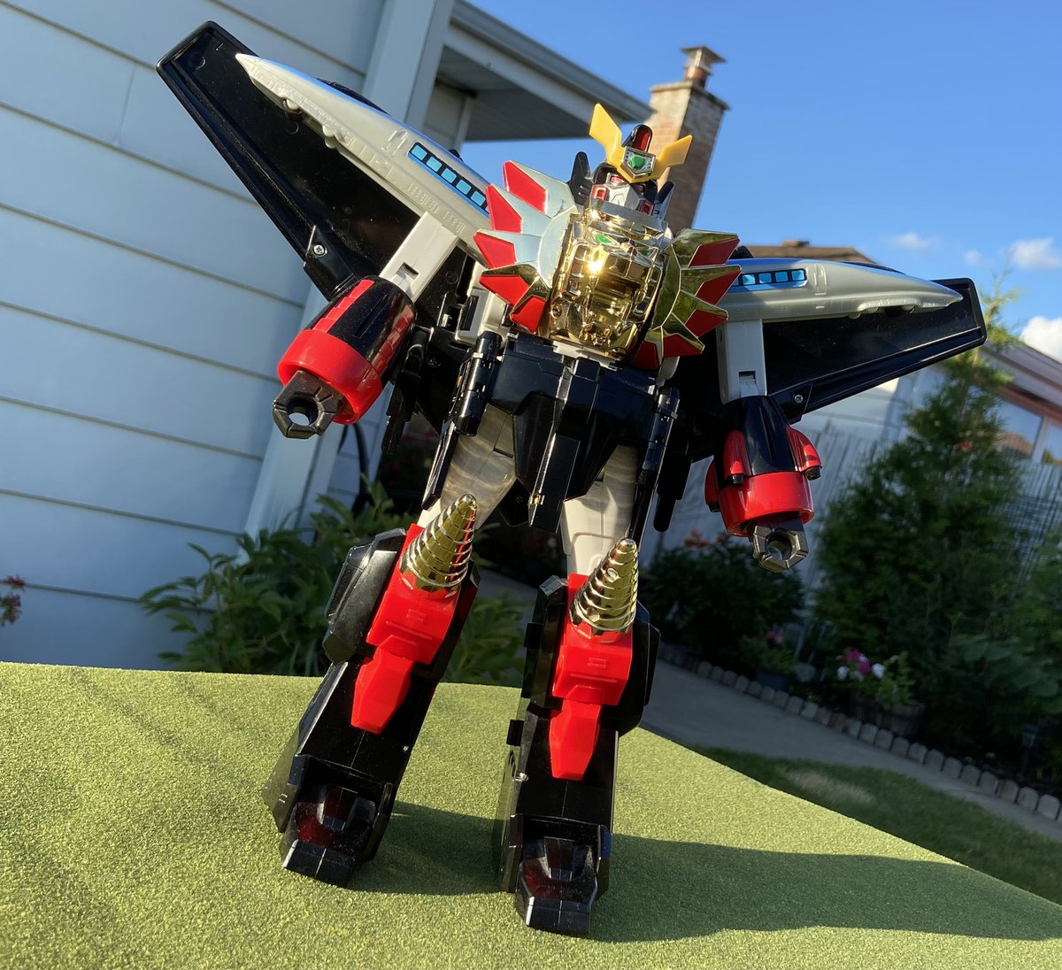 MikeTruk93's tweet image. Been wanting to do this set up for a while #gaogaigar #toyphotography #スパーロボット #ガオガイガー