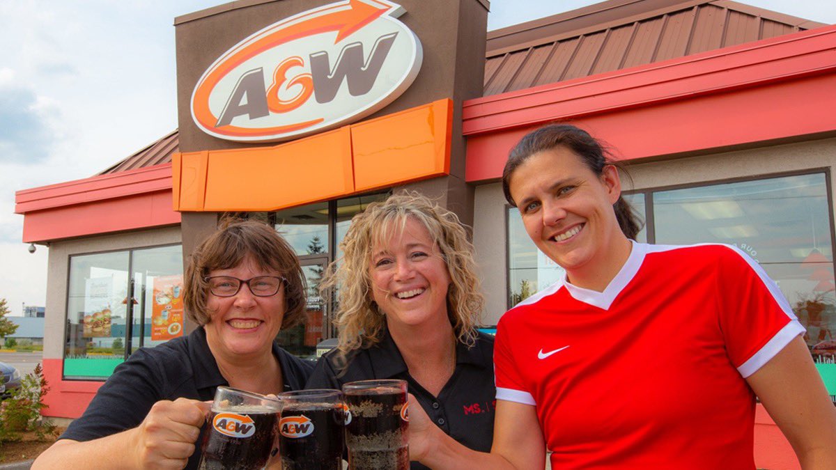 Christine Sinclair tweet media