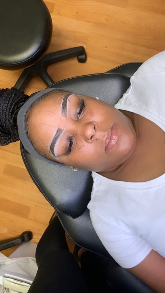 Tyesha_07's tweet photo. 🤧🥰 invest in your brows ! She’s now apart of the wake up & go family with Microshading! Booking links in bio ! Have any questions feel free to dm or txt me 234-208-0306 #brows #browdesign #brow #browsworldwide #browsmakeup #browsartist #browstattoo #microshading #ShapeMeBrows https://t.co/3sgmu9QBWs