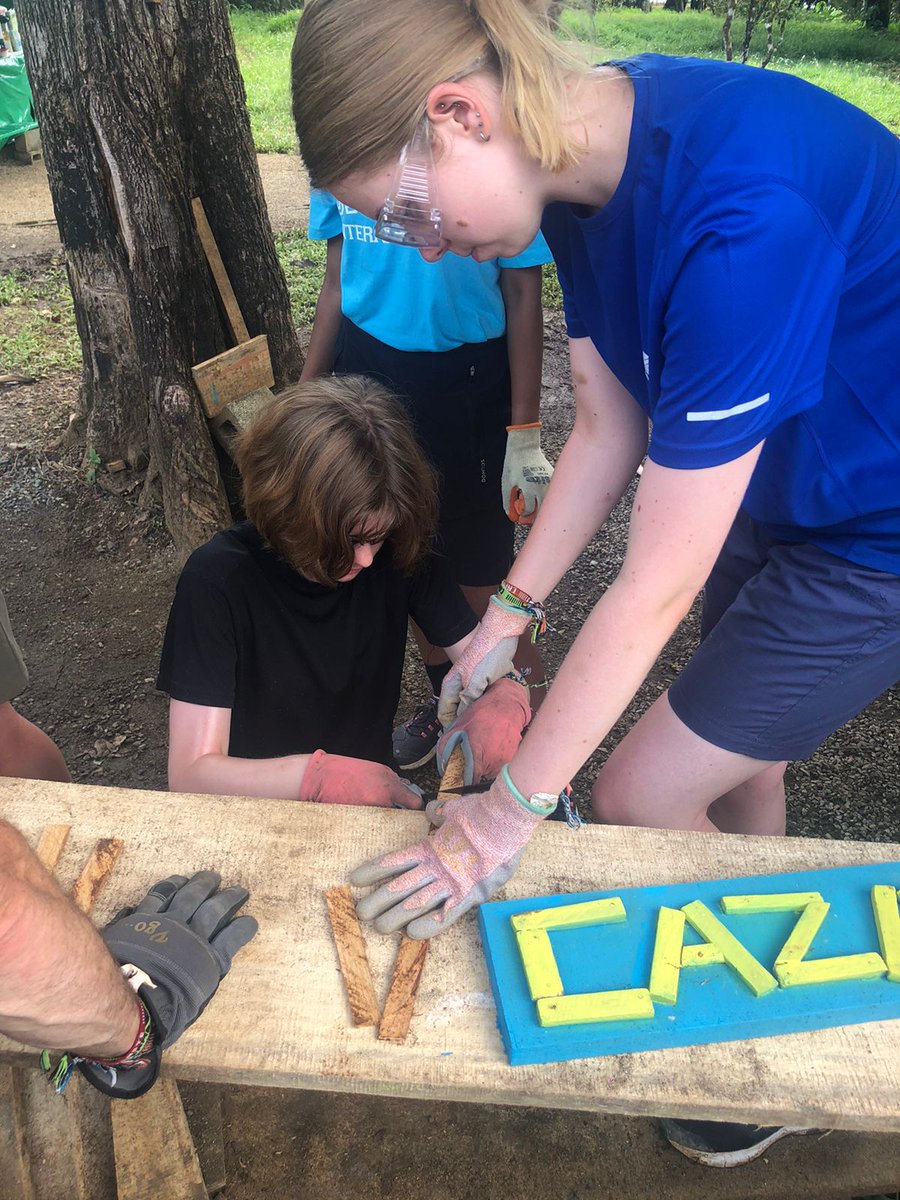 Camp_CostaRica's tweet photo. #TeamPizote is working on making signs to raise awareness on hunting and biodiversity conservation for the National Park of Caño Negro at #CampCañoNegro 🙌😁 #dosomethingamazing @CampsInt https://t.co/4XTrcvdBrc