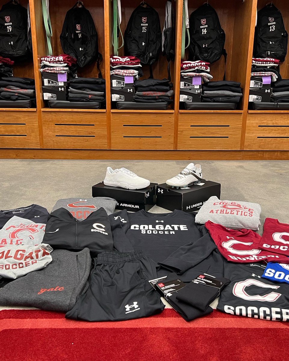 There’s nothing like those first day hugs 🤗 

(well, maybe new gear but you know what we mean) 

Back at it, the work begins tomorrow!