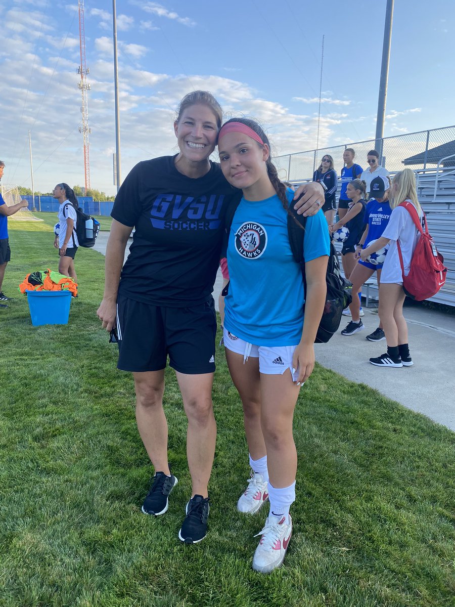 kk samluk tweet media