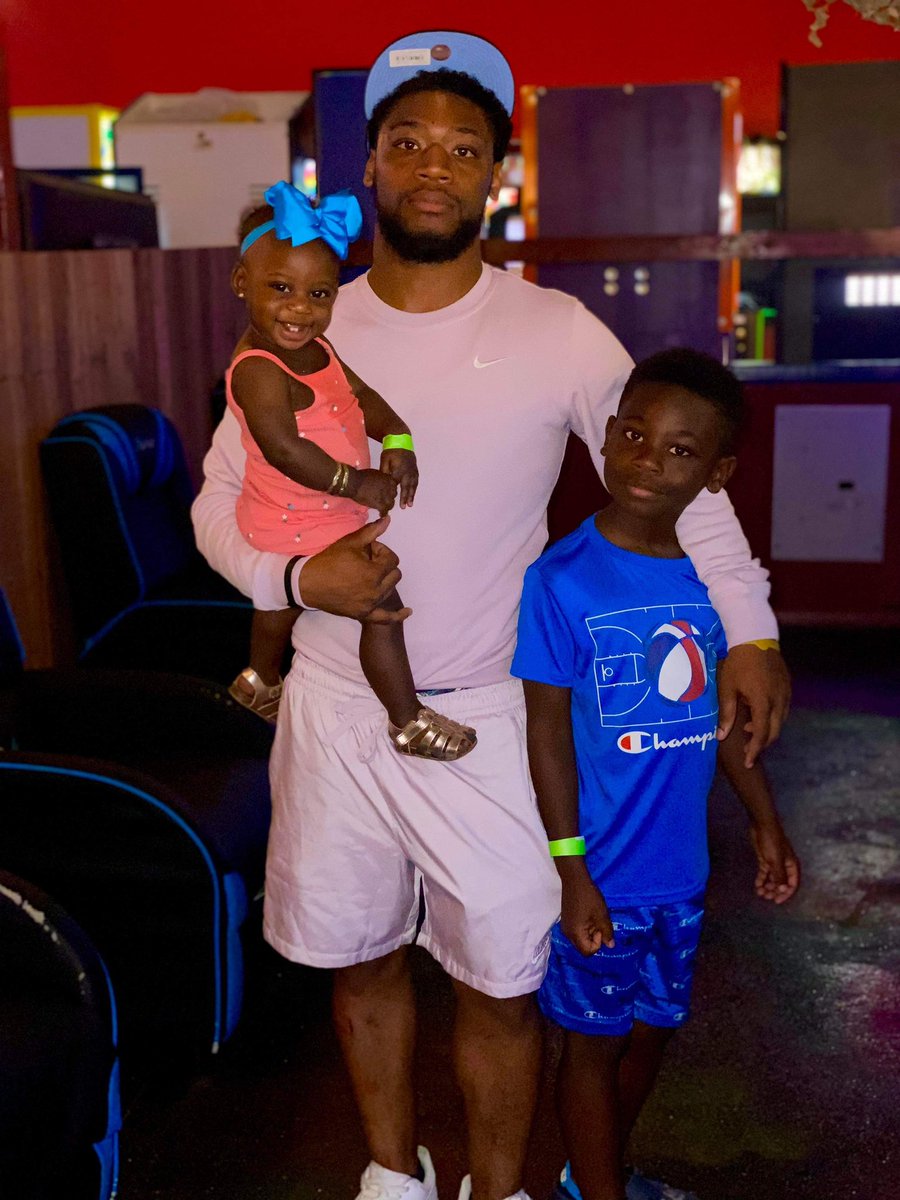 SelfMadeStokes's tweet photo. Cam and Mas 💙💕 https://t.co/ZyKqAfZpYN