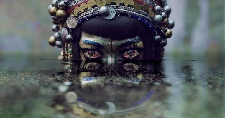 I miss cosplaying 😭 the siren from love, death and robots was the last character I cosplayed till I finally lost motivation.