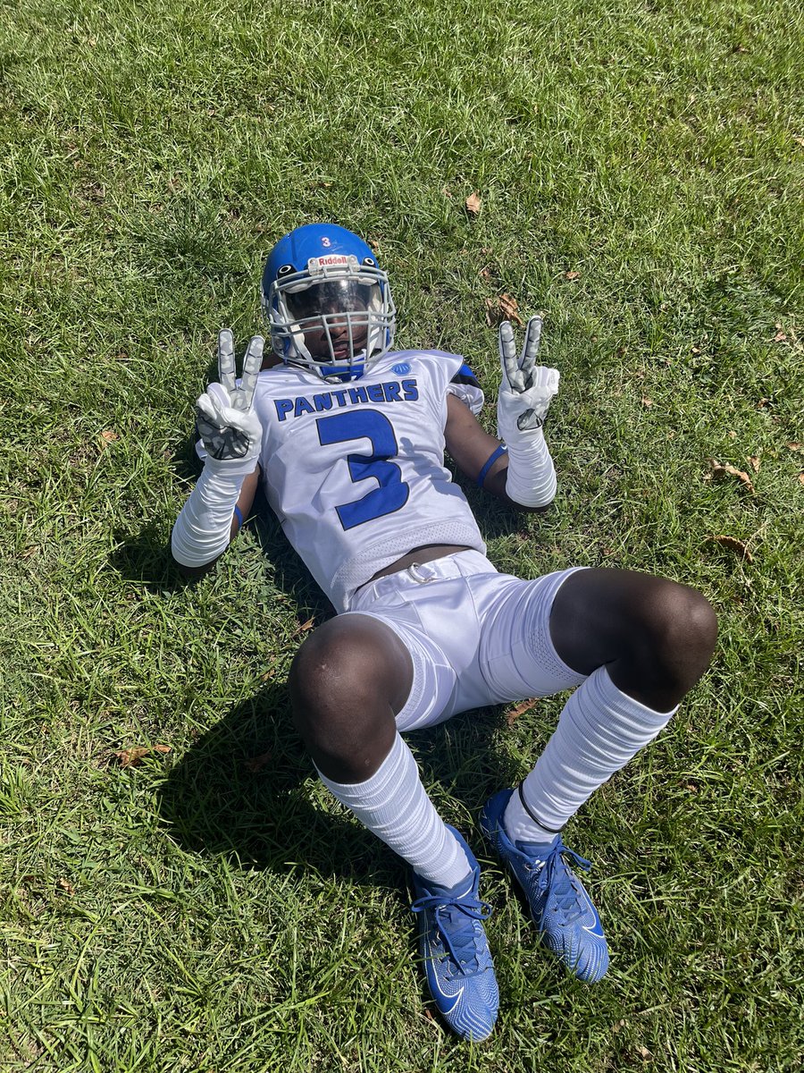 GreenKeldrick's tweet photo. im him .. #seniorszn #lastride3 https://t.co/u55VW53819