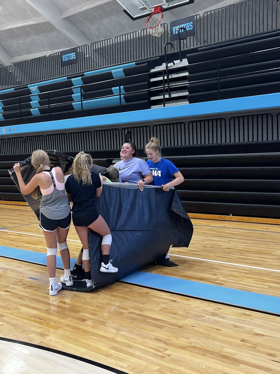 STCTrojanVB's tweet photo. Pre-Season Camp Day 1!!💪🏼💪🏼 https://t.co/L6TqZqqsDV