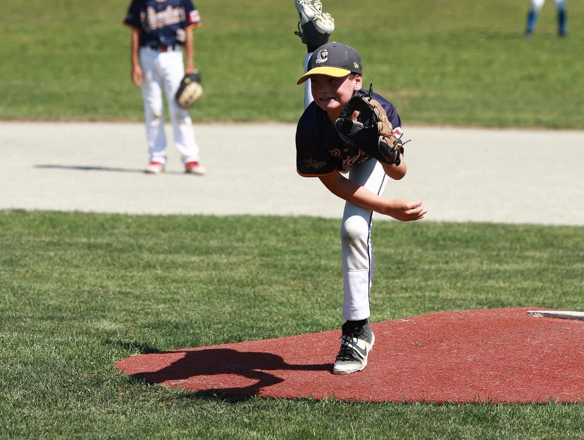 RCBAChuckers's tweet photo. RCBA 11U A (10U) represented Chuckers this weekend at the BCMBA 11UA provincials, demonstrating sportsmanship, team work and hard work. Along the way they played some great baseball &amp; made new friends. Thank you 11UA for demonstrating Chuckers values. #rcbachuckers #keeponchuckin https://t.co/izov2Oj6aA