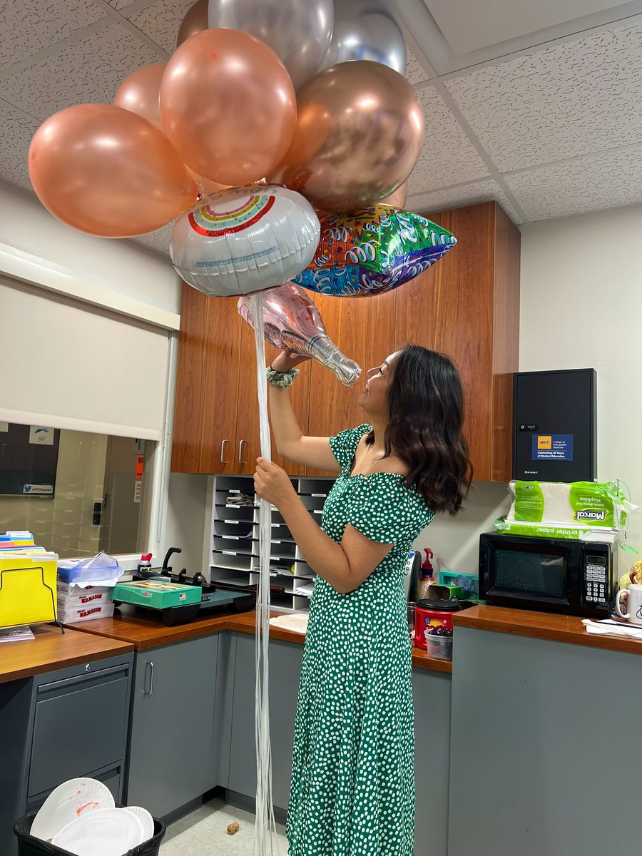 melodyoungg's tweet photo. little miss advanced to candidacy 💅🍾#proposaldefense #phdcandidate https://t.co/OgPbPVVkGn