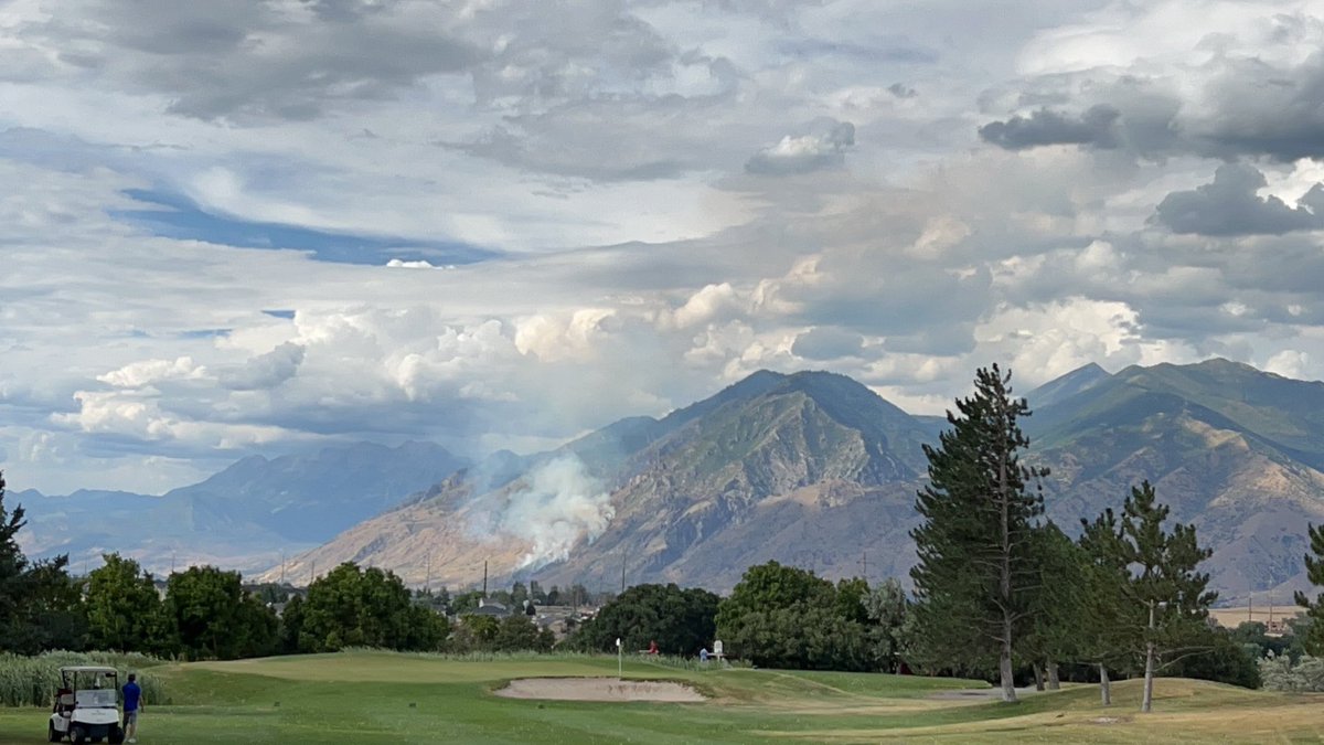 UtahWildfire's tweet photo. NEW START: #SpringvilleFire started about 5 pm on August 1, 2022 in Utah County east of Springville. It is 40+ acres and growing. Resources are on scene and ownership is #USFS. The fire is human caused and under investigation. #FFSLKW https://t.co/zSvFg3HPTT
