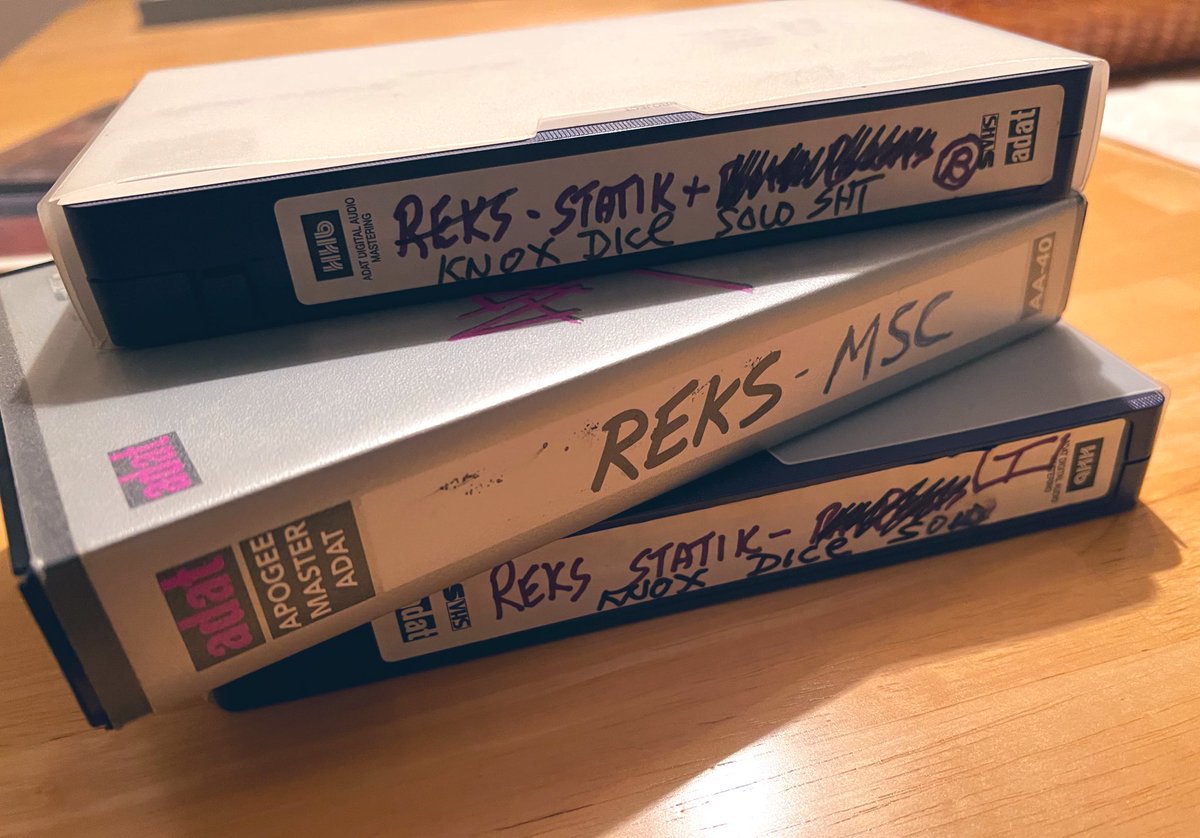 steviecrypto1's tweet photo. Ayo @therealreks! Been a hot minute…holler at your boy. I think you and @StatikSelekt might want these epic pieces of music history. 👊🏼😎❤️
#meetyourneighbors #thatsmysquad #ovm #msc #adats https://t.co/f0RVXMTfb5