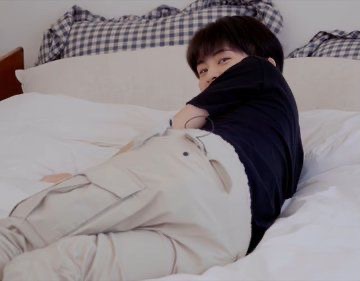capinezdo's tweet photo. Happy MarkLee Day🎉💚🦁
มีความสุขมากๆนะคับ มาร์คลีของซีจือนี่เหนื่อยก็พักบ้างนะเก่งมากๆเลย ซีจือนี่จะอยู่ตรงนี้คอยให้กำลังใจอยู่ตรงนี้ ปีนี้อายุ24แล้วนะ โตขึ้นอีกแล้ว ยิ่ง��ตยิ่งน่ารักยิ่งโตยิ่งหล่อ รักเสมอนะคับ
#reMARKable24years
#HAPPYMARKLEEDAY
#영원한차일드_우리마크_생일축하해 https://t.co/ejNznHKeR5