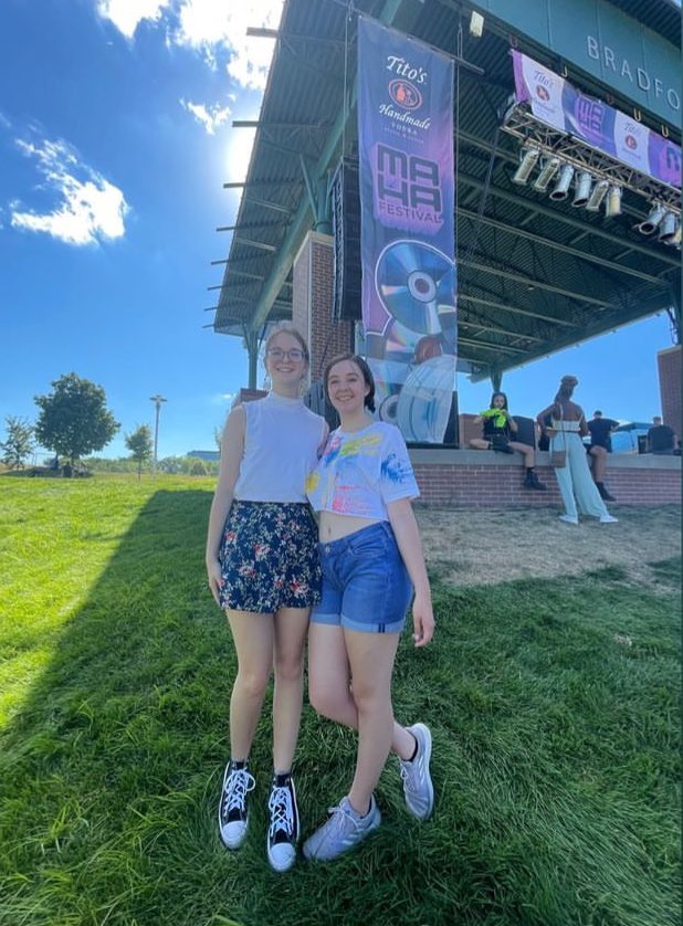 slamhawks's tweet photo. Our poets continue to share their amazing talent with the wider community!! Hopefully you caught them at the MAHA Music Festival this past weekend! https://t.co/HAWx53xGB5
