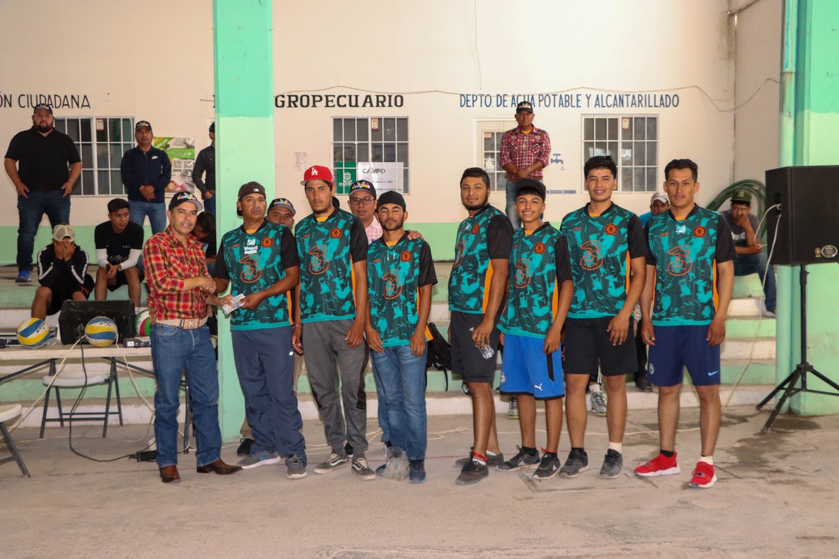 MarioMaciaszu's tweet photo. Espectacular cuadrangular de Voleibol como parte de las actividades de nuestra FEREMAZ 22.
Muchas felicidades a Tasajera equipo ganador y los equipos participantes.
#MazapilTareadeTodos 
#FEREMAZ22 https://t.co/wtBP1c6x1O