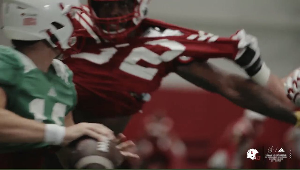 Momma there go that man ☠️‼️ <a href="/Qu33nB3374/">Queen 🐝</a> #Huskers