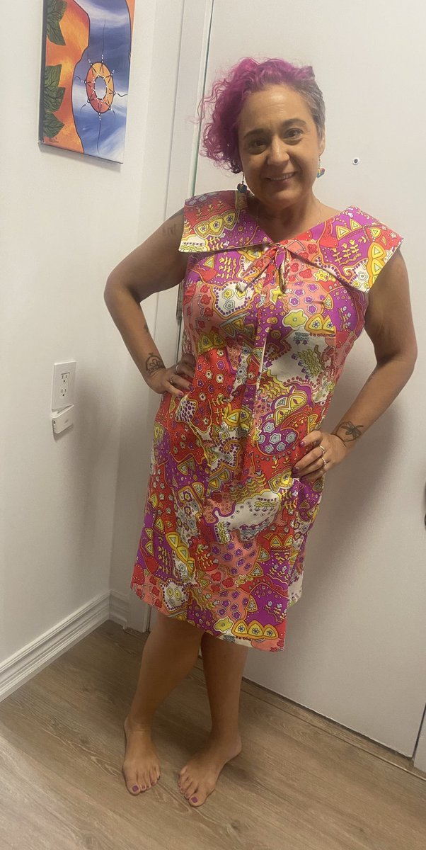 ruthgreen76's tweet photo. Loving my 1970s vintage dress find from today’s trip to Kensington! It matches my 👩🎤and 💅🏽 #femmeAF https://t.co/QHsZxzkmah