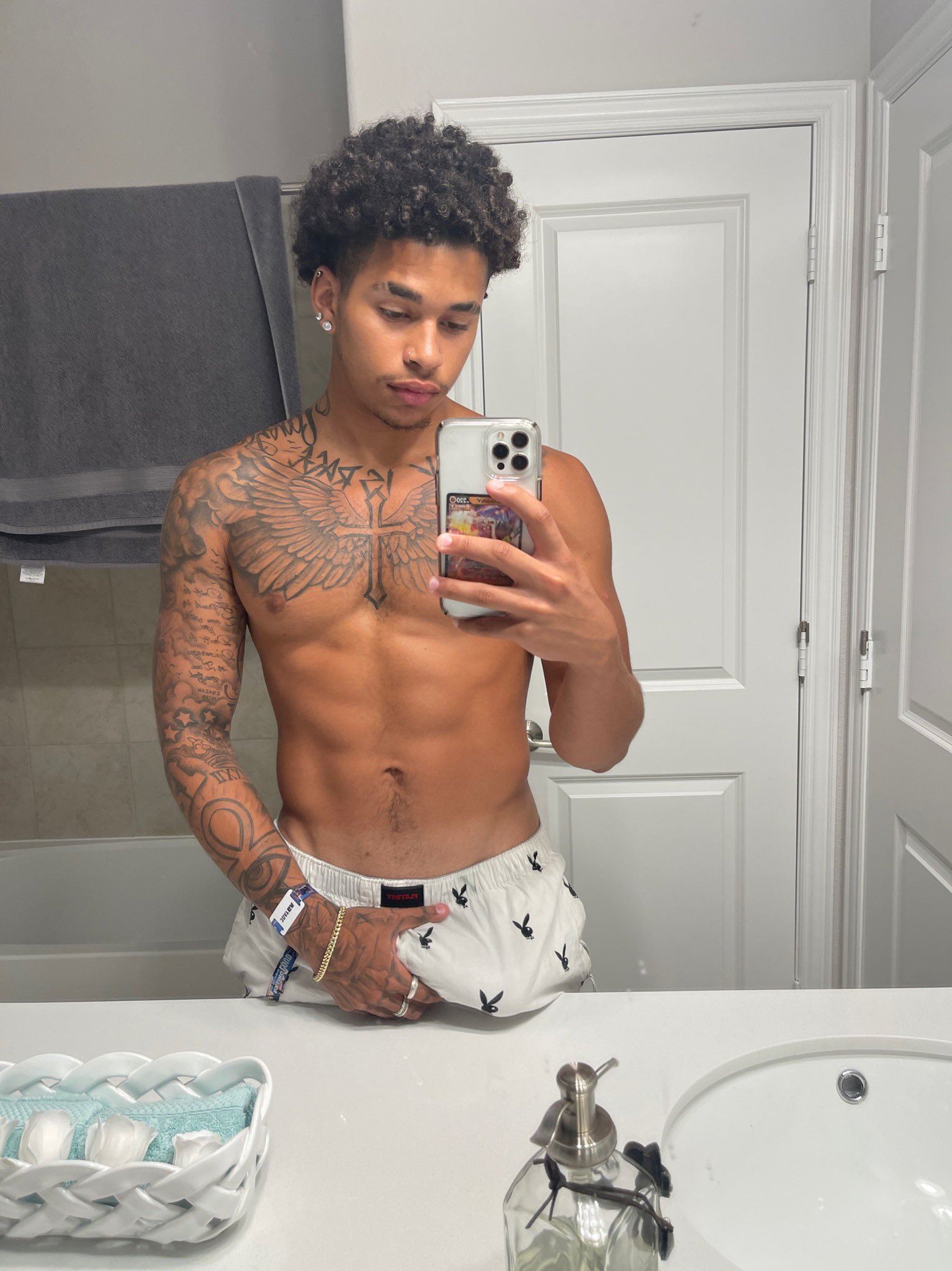 just about porn on X: RT @ValentinoYarbr3: phat t.coTDXRGESGvW   X