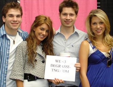 hourlydegrassi's tweet photo. https://t.co/NG20LFPq2B