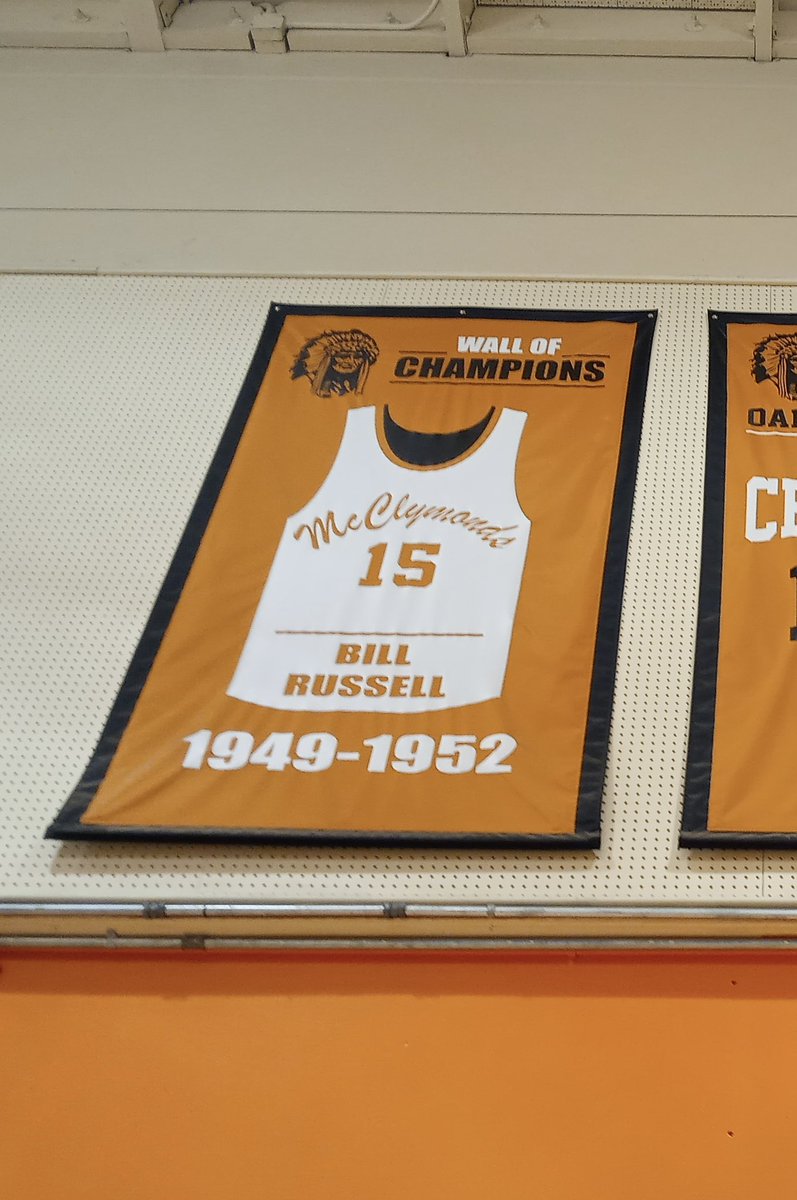 towndeezy's tweet photo. #RIP to THE 🐐 #BillRussell: #Oakland legend, civil rights icon, public school advocate, #NBA champ, Olympic gold medalist, #NCAA champ, and 2-time #TOC champ as a McClymonds HS Warrior. #MackHouse #GOAT https://t.co/jJYHFYeGFi