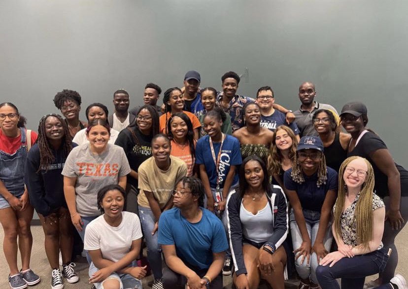 utnbsw's tweet image. Time for our seventh #ORGSPOTLIGHT

Elevate Student Fellowship is a Christian organization where students come together as a family to deepen their understanding of God and push each other to grow in all areas of their lives! @texas_elevate