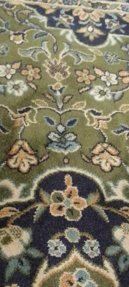 Shakeel_Delcure's tweet photo. @TheIslamicUmmah 
Asslamualiekum wrb 
I found animal photos in every carpets of Masjid e  Nanawi saw Medina. 
Pls look into this matter. https://t.co/qVqMcGr4aB