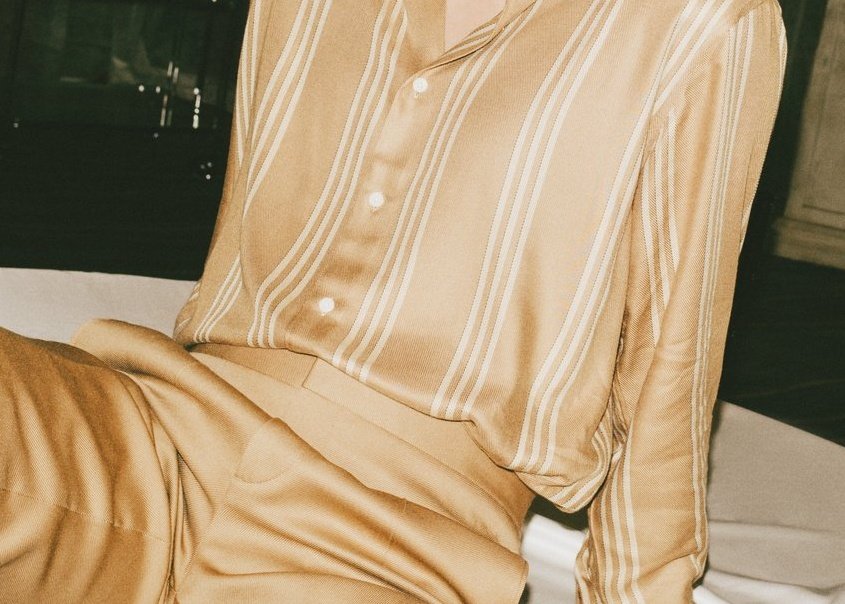 kookvdaiIy's tweet photo. the waist                              the belt https://t.co/ItBzsxlS29