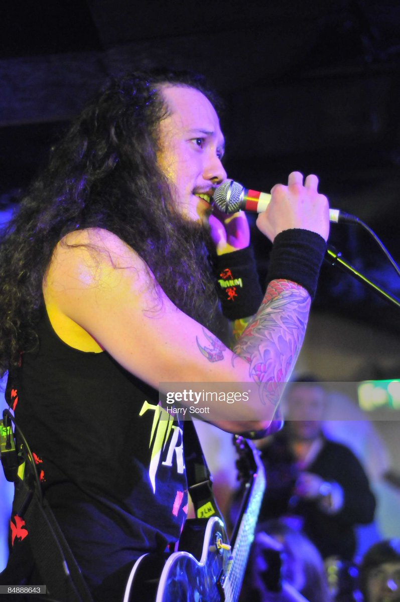 matthewkheafy's tweet image. Please write a story for what’s happening in these images. 

#mattheafy #memememkh