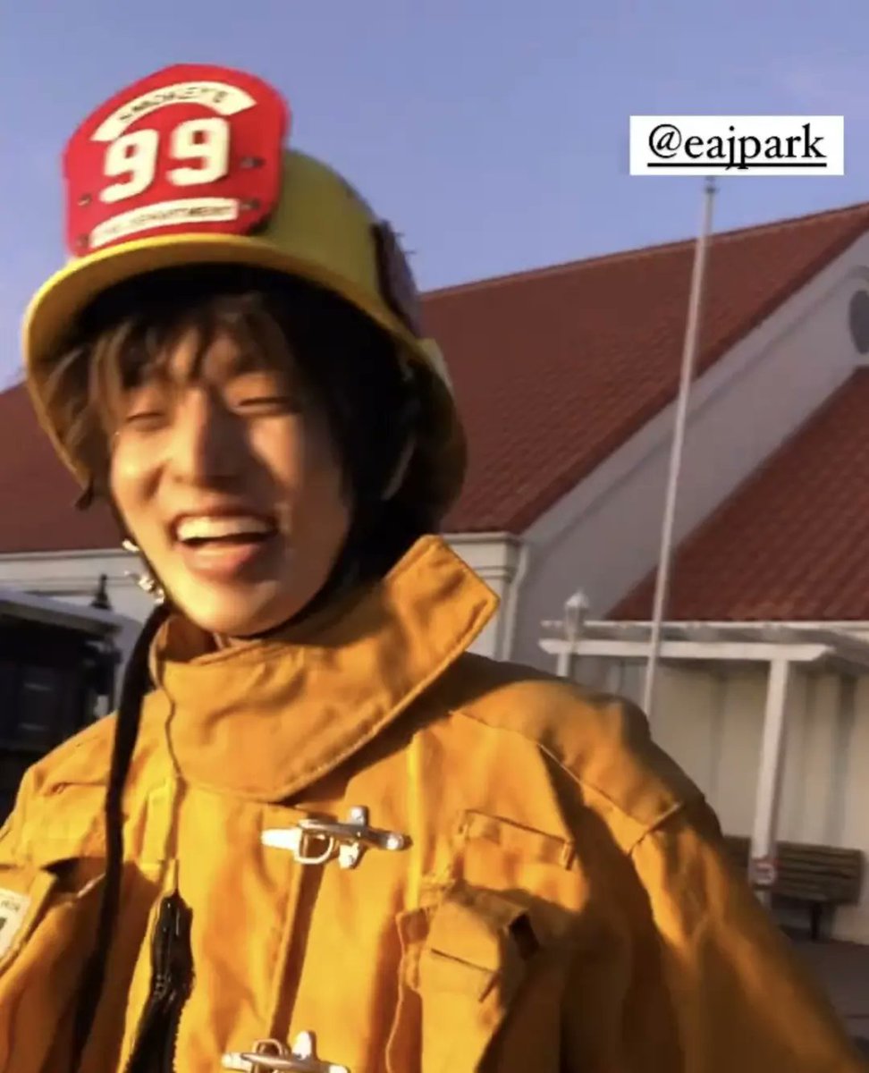 cant move with this cutest fireman😗🔥🚒

#eaJ #Jae <a href="/eaJPark/">eaJ</a>