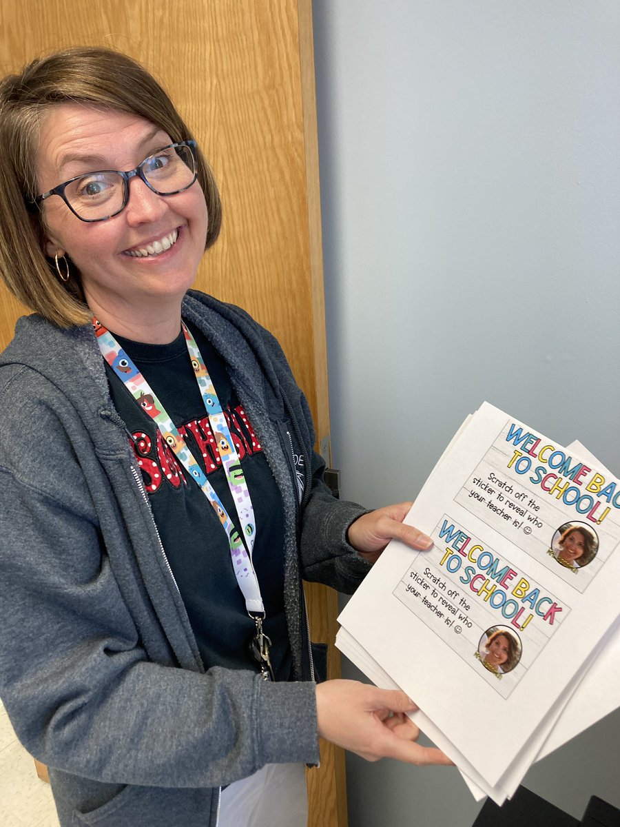 davidwbeaty's tweet photo. Iβm so impressed by our #firstgrade team. They are sending home post cards to their new students with a βscratch to reveal your new teacherβ sticker! Isnβt that cool? #teamsouthside #wcpsky #kidswin #wcpsinfluence #1stgrade https://t.co/dZNfQQZc04