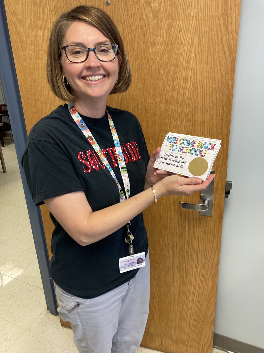 davidwbeaty's tweet photo. Iβm so impressed by our #firstgrade team. They are sending home post cards to their new students with a βscratch to reveal your new teacherβ sticker! Isnβt that cool? #teamsouthside #wcpsky #kidswin #wcpsinfluence #1stgrade https://t.co/dZNfQQZc04