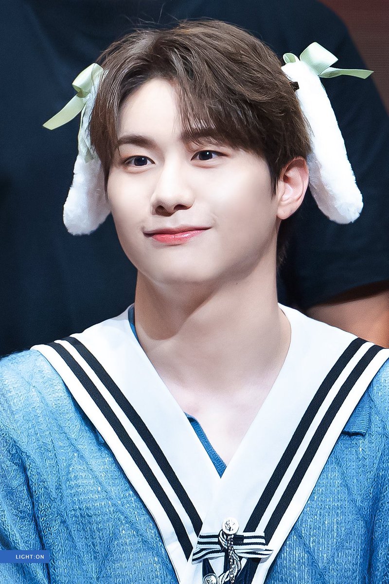lostnthedream's tweet photo. i just think that seungsik in fluffy lil animal ears https://t.co/FVcZWeW62J