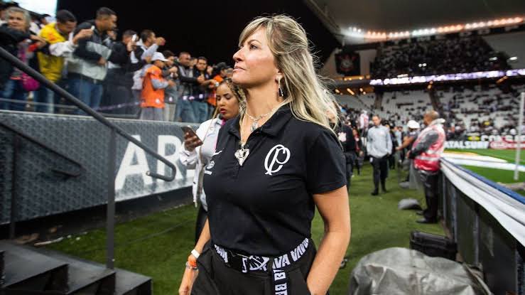 A Diretora de Futebol Feminino do Corinthians, Cris Gambaré, concedeu nessa segunda uma entrevista ao Podcast do <a href="/denilsonshow/">Denilson Show</a> e do <a href="/chicogarciaa/">chicogarciaa</a> e o Diário do Timão traz, em thread, os principais pontos da conversa.