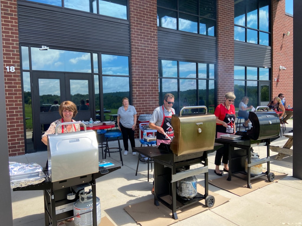 jim_angelo_1969's tweet photo. With HR &amp; Finance Directors serving those who serve @fcpsk12 Ss, Ts &amp; families. Love the tradition. Meaningful &amp; fun! @FCMSPrincipal @sgross_jwhs @jaltendorf17 @ABMSPrincipal @RachelRinker1 @JSESprincipal @AndrewsShellyVA https://t.co/sDejcU0pyY