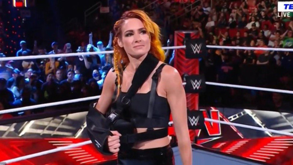 WWE Raw: Becky Lynch Confirms Shoulder Injury From Summerslam 2022 2