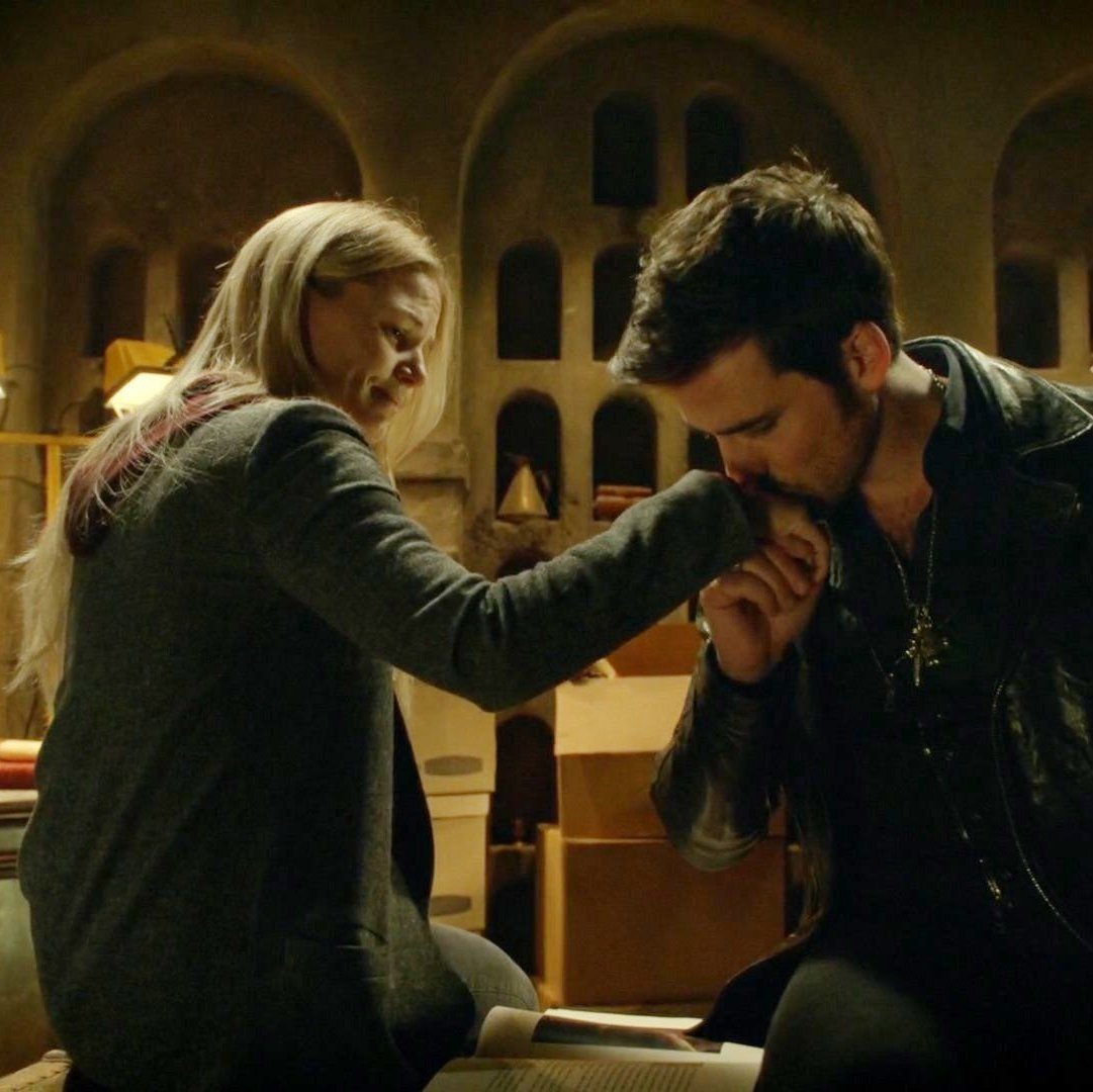 best of emma & killian (@hqcaptainswan) on Twitter photo 