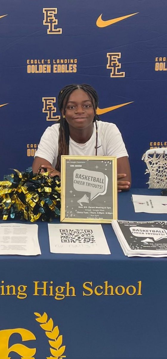 LandingLax's tweet photo. I see one of ours representing our lacrosse program during open house!!!
@LandingLax https://t.co/7lAcfSkEkt