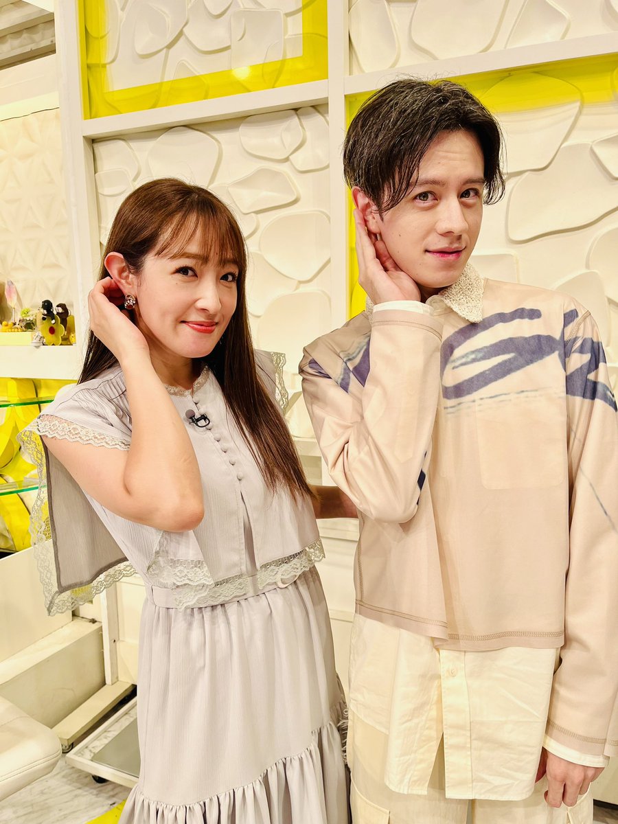 Twitter 上的 スッキリ 日本テレビ 久しぶりの対面 片耳出しがち な大沢あかねさんとウエンツさん 大沢あかね ウエンツ瑛士 スッキリ T Co Qbrrldzyem Twitter