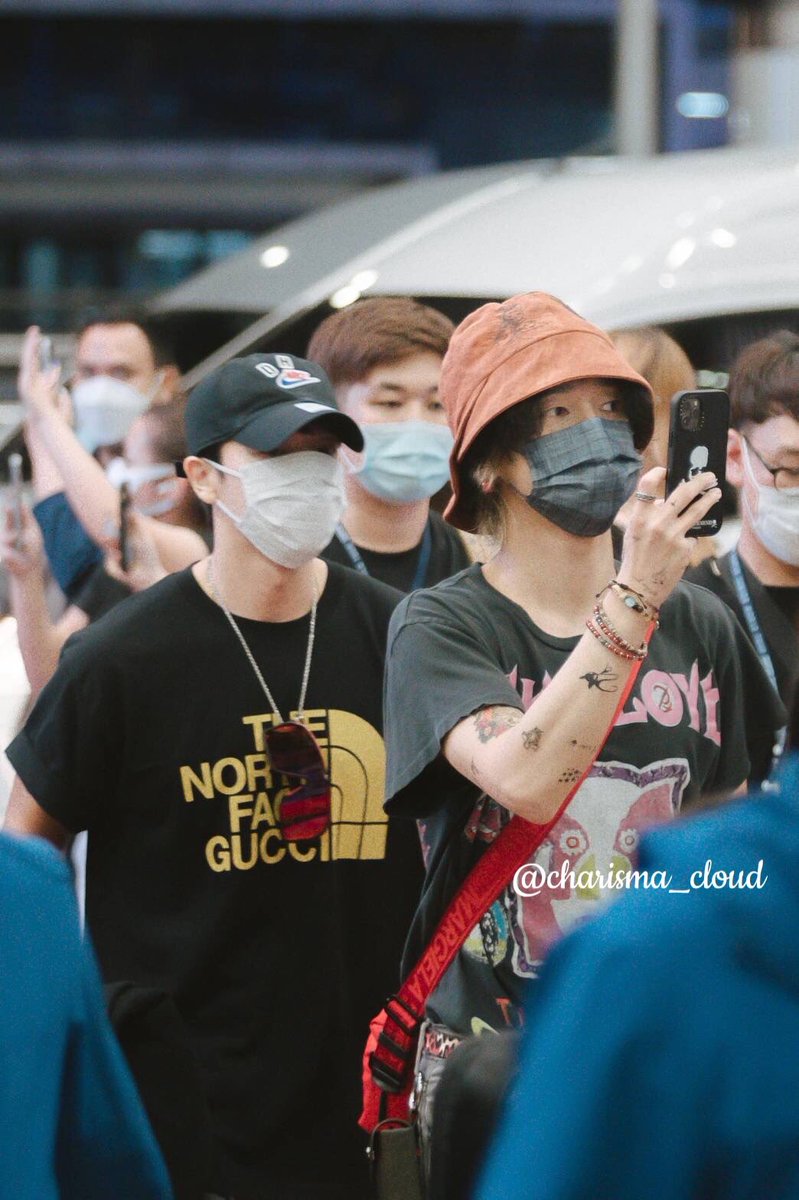 charisma_cloud's tweet photo. 220731 #YESUNG Suvarnabhumi Airport | BKK ✈️ ICN 💙Safe Flight💙
#SUPERJUNIOR #예성 @shfly3424 https://t.co/yvaOjebLFk
