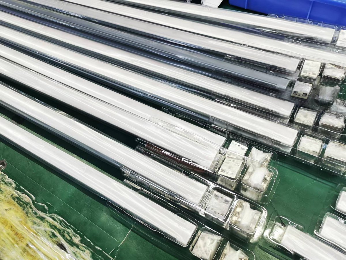 DemarJulissade's tweet photo. #CRLED focus on seamless connection without dark area linear lighting, support OEM/ODM.
#linearlight #CabinetLight https://t.co/TcR4sjwaMO
