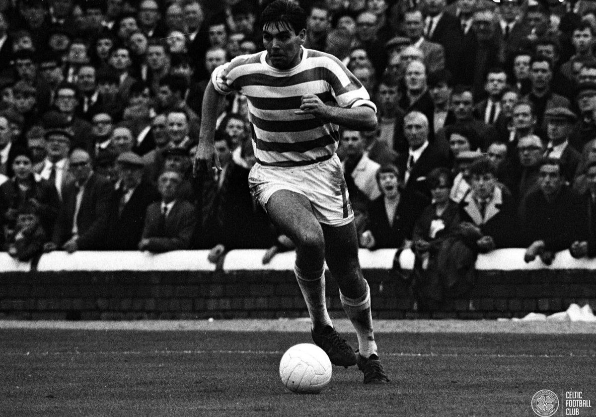 yogijunior3's tweet photo. He rallied one last time on Sunday to sing us ‘Grace’ as best he could.
His last conscious acts were hanging on for YNWA &amp; giving us a wee fist pump celebration for Stephen’s goal.
There is undeniable magic about this club we all love.
A Celtic man until his last breath🍀💚💔 https://t.co/tE3Cw6NRUq