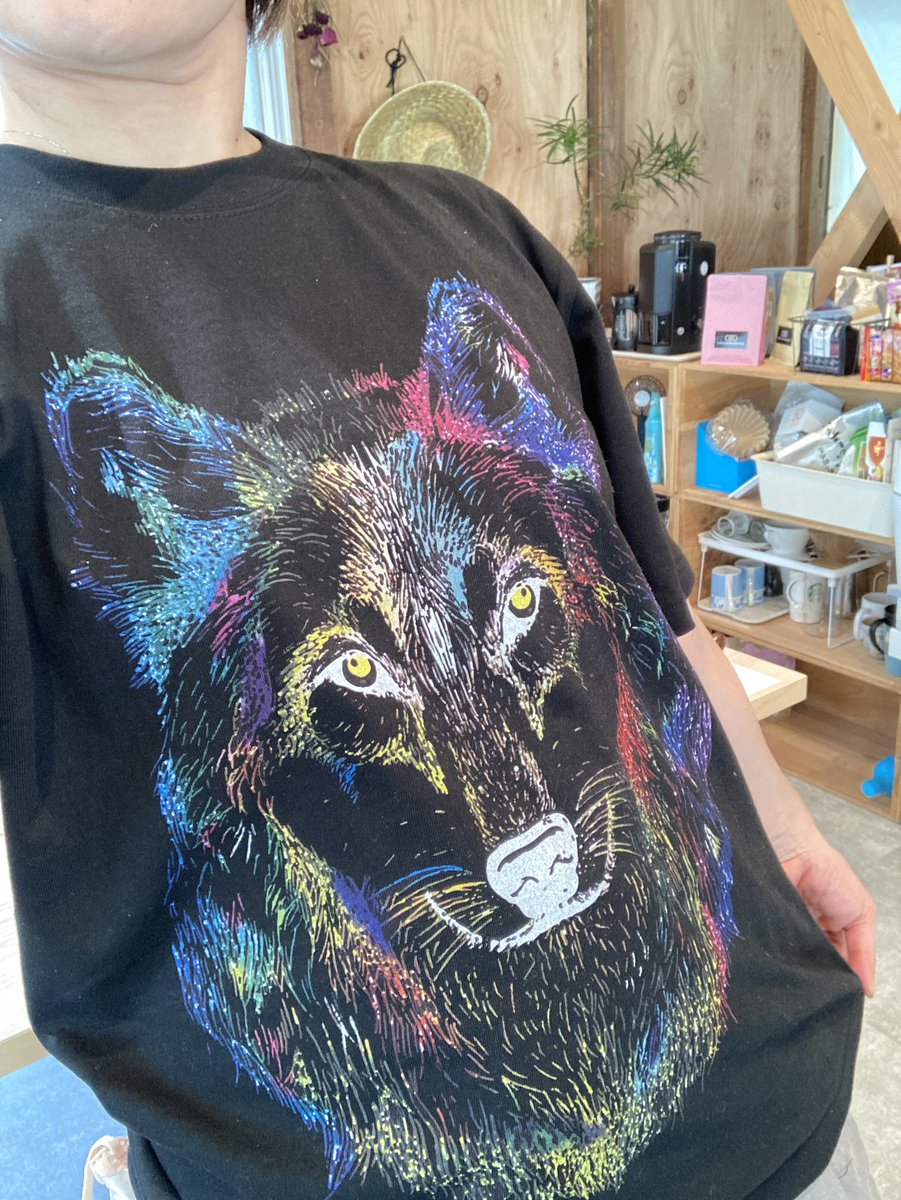 iamtokusho999's tweet photo. proximumの黒オオカミさん届いたので早速着てお出かけ。襟のラインも肩のラインもきれいで、ちょっとスタイル良く見えちゃうの嬉しい!
#proximum
#真似してサングラス狼 https://t.co/vy0mRgX1g2
