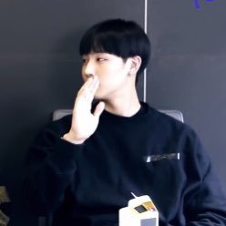 bbominluv's tweet photo. 뽐새로이다 https://t.co/qeIdoHzsz5